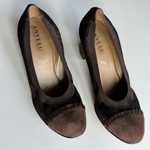 Anyi Lu brown suede, metallic heels - Picture 1 of 4